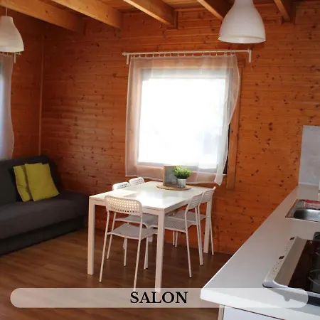 Michalowka I Деревянный коттедж Карлув